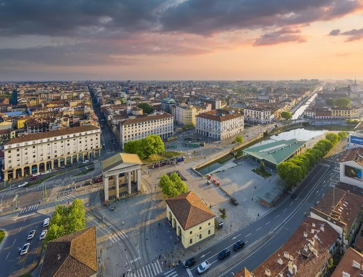 Milano Centrale - Bilocale Design - Metropolitana - Train Italy